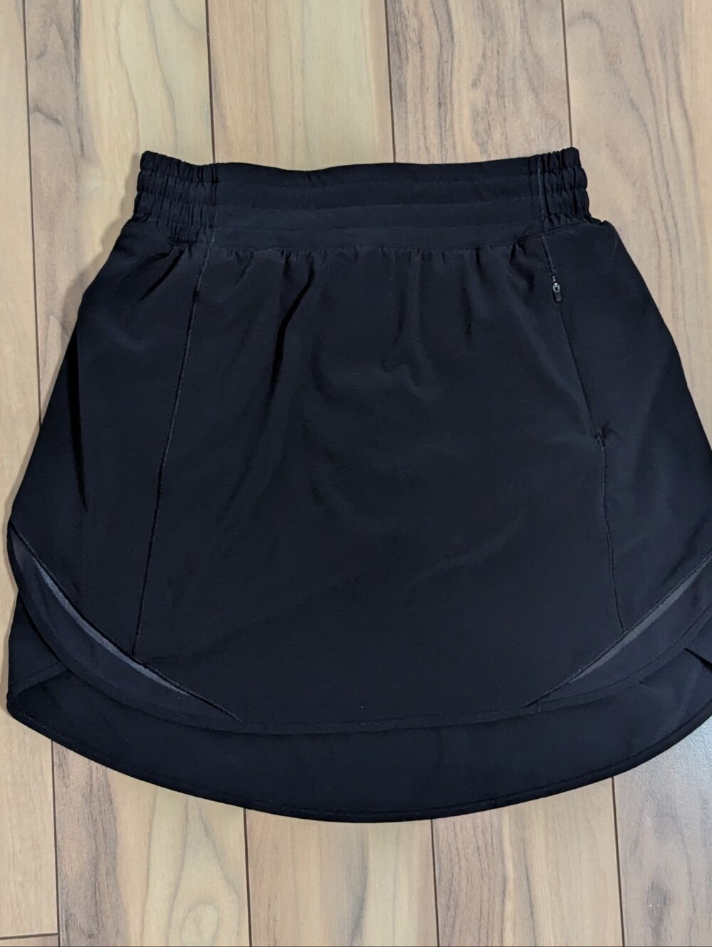 EUC! Lululemon Hotty Hot Skirt In Black Size 4